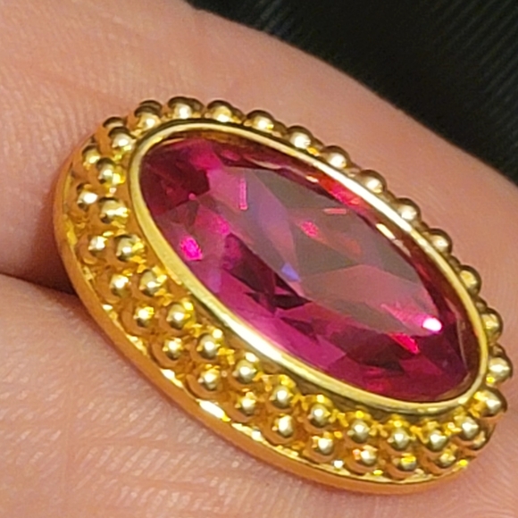 Vintage Swarovski Gold-Tone Oval Pink Crystal Stud Earrings 12.2g - Picture 11 of 16